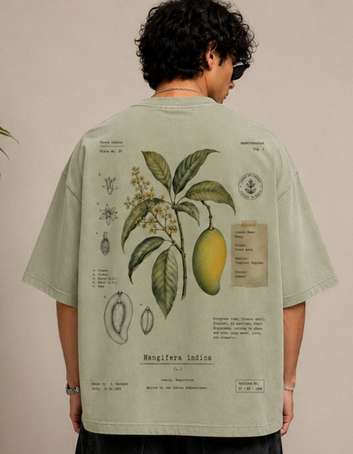Oversized T-shirt - Botanical Art