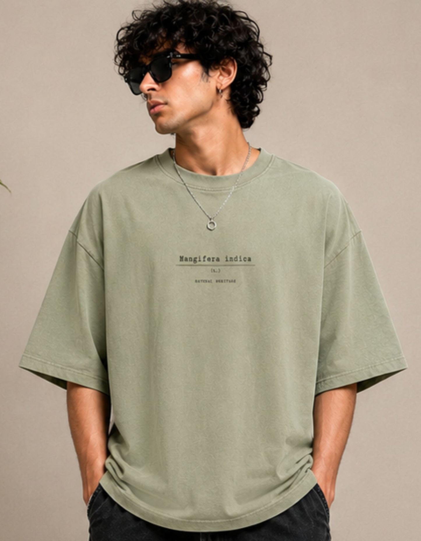 Oversized T-shirt - Botanical Art